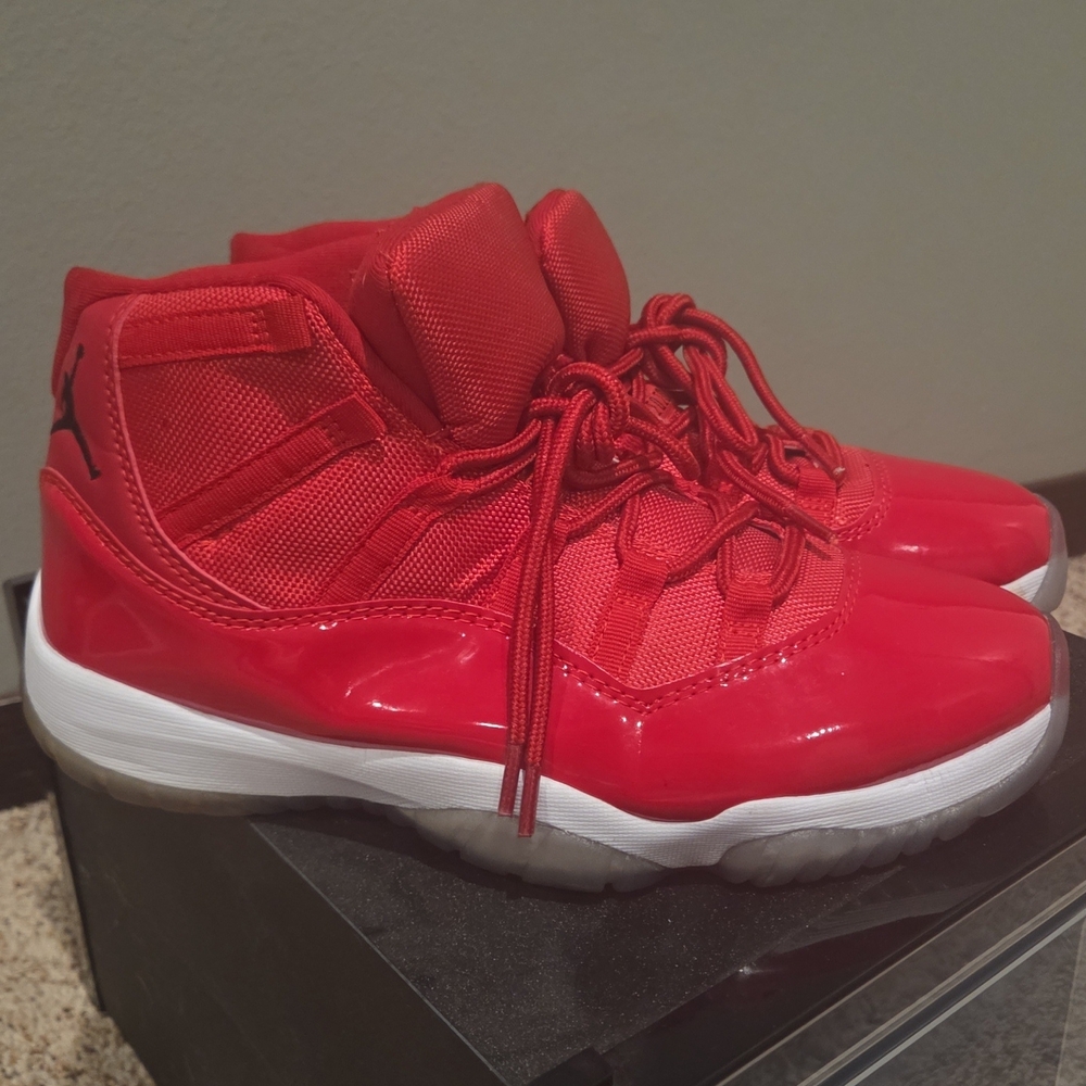 Jordan 11 "Win Like 96"